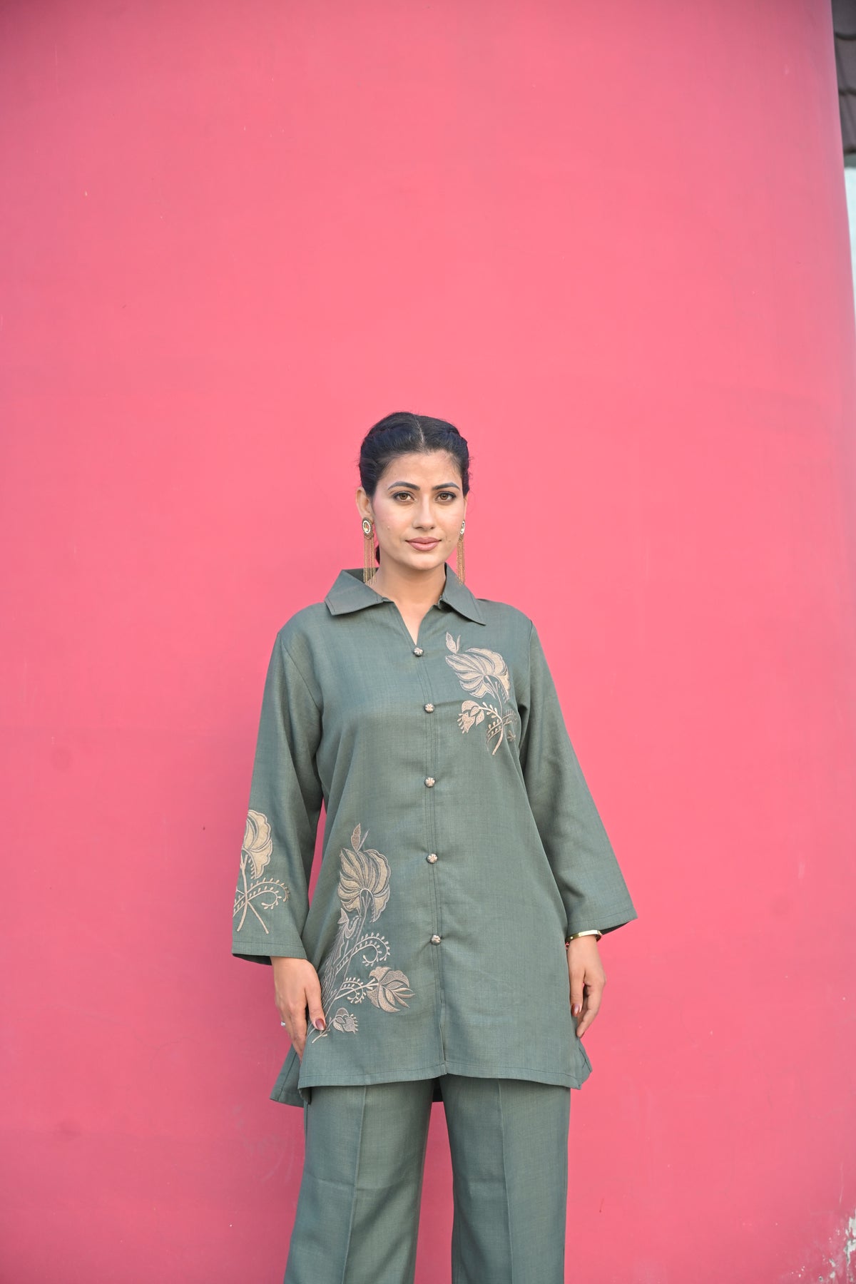Chic Olive Charm